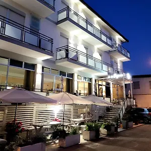 Eugenio Hotel